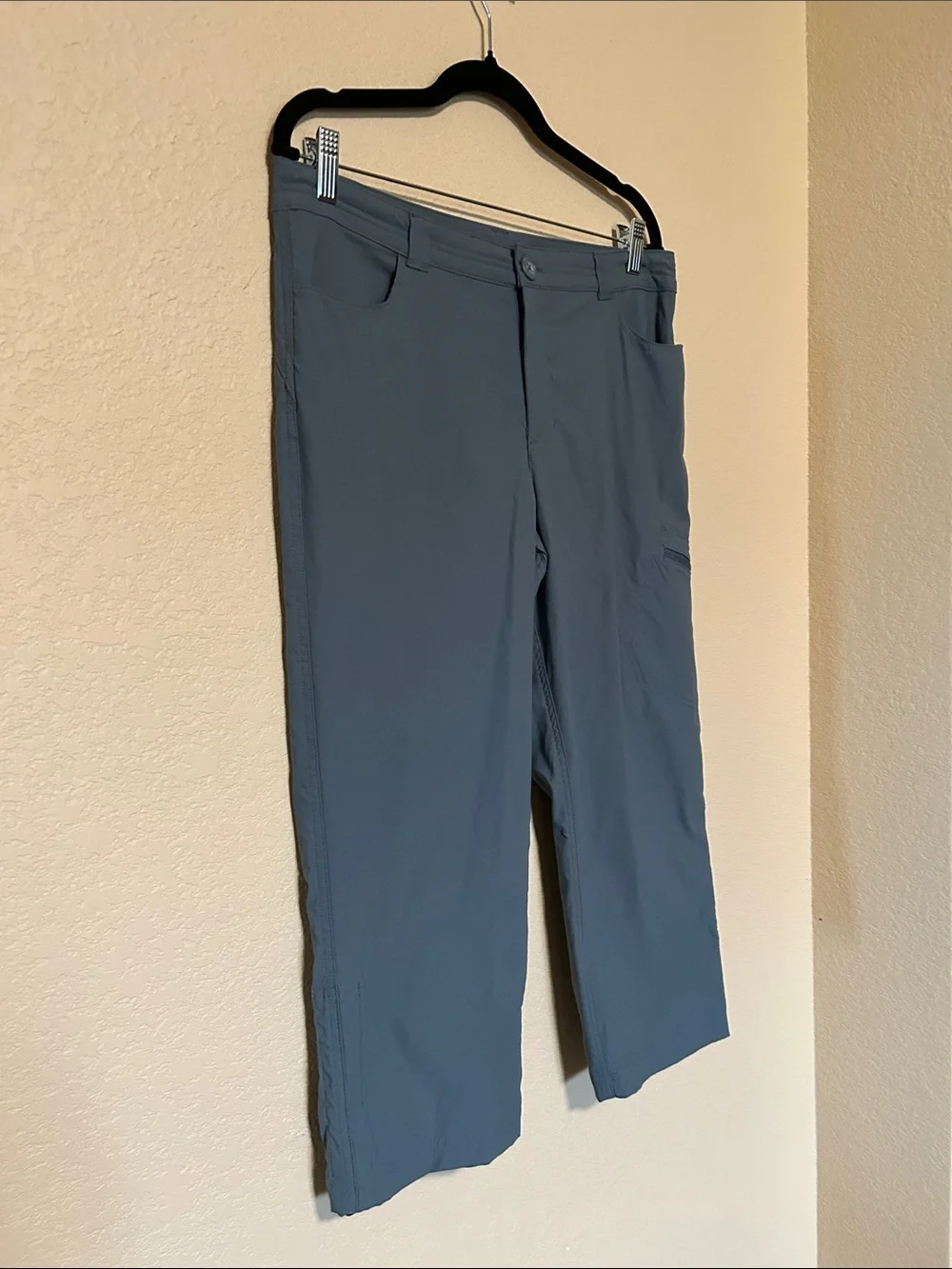 Eddie Bauer WR Women’s Tech Capri Size 8 Blue Lightweight Outdoor Hiking Travel